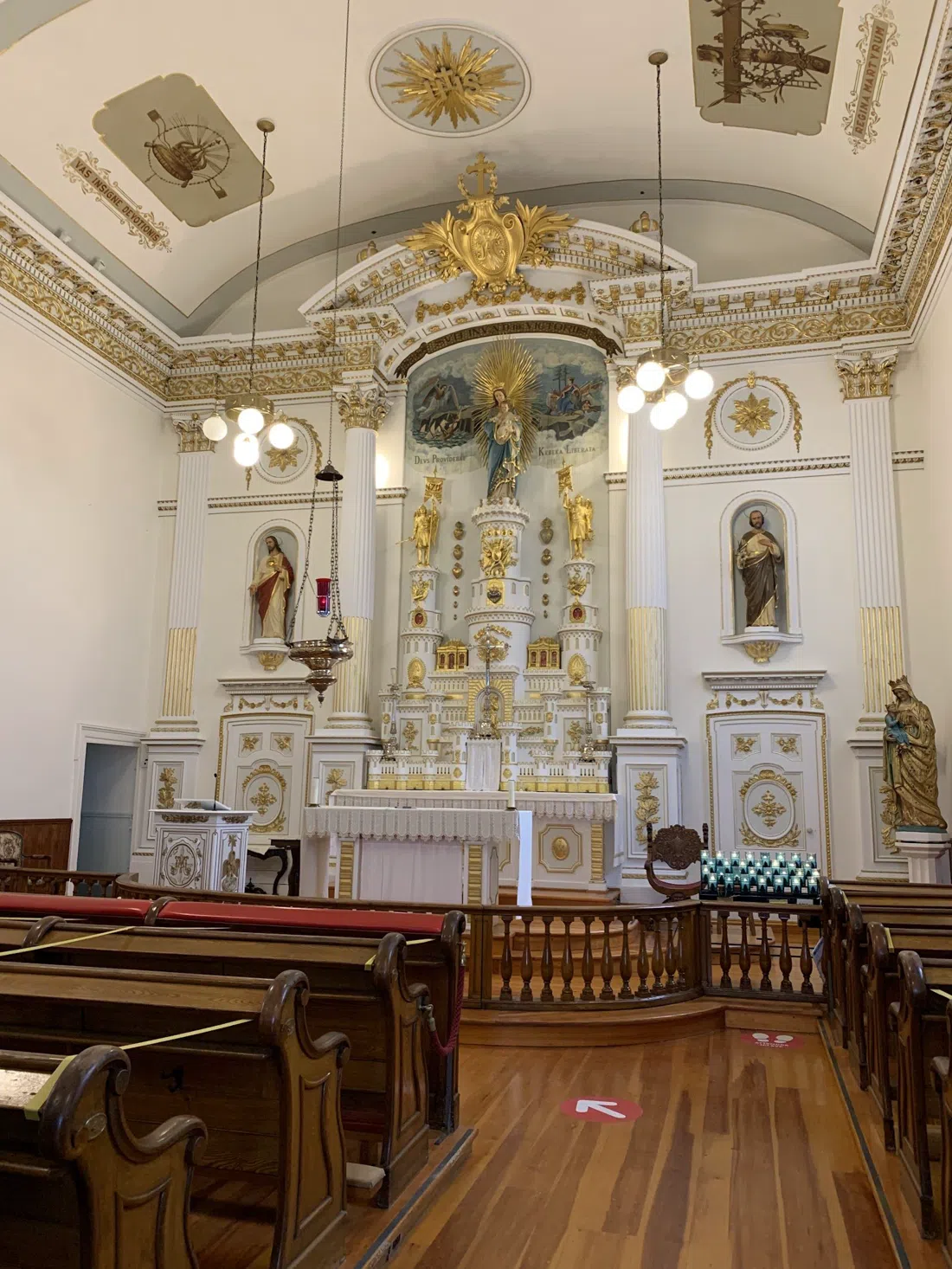 Notre-Dame-des-Victoires Church, Quebec