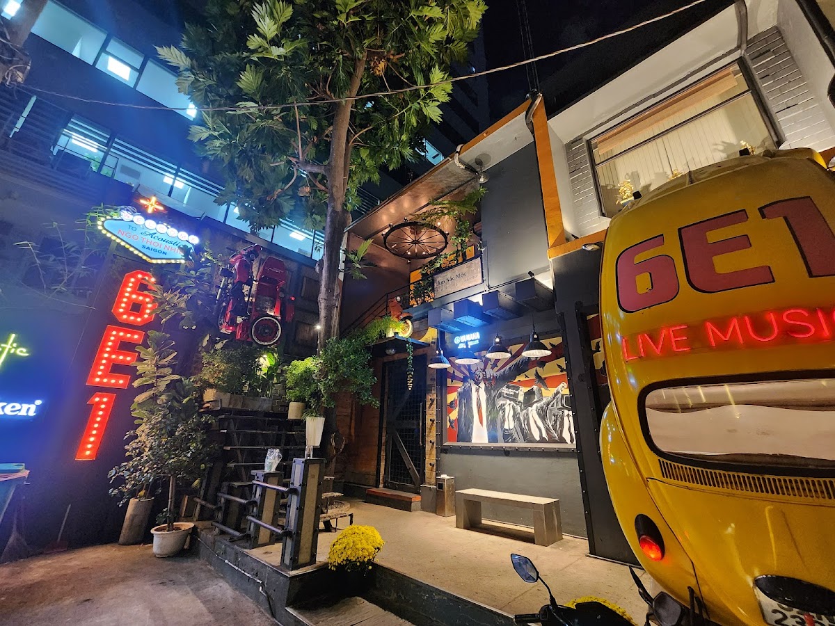 Acoustic Bar — photo 4