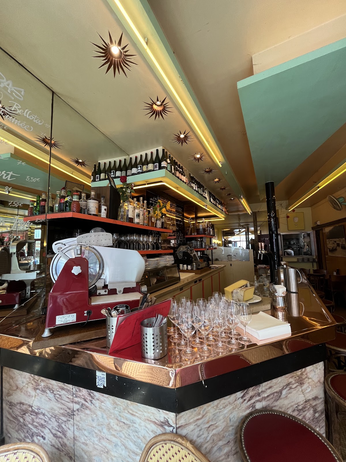 Aux Deux Amis, Paris
