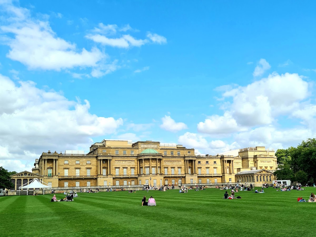 Buckingham Palace — photo 4