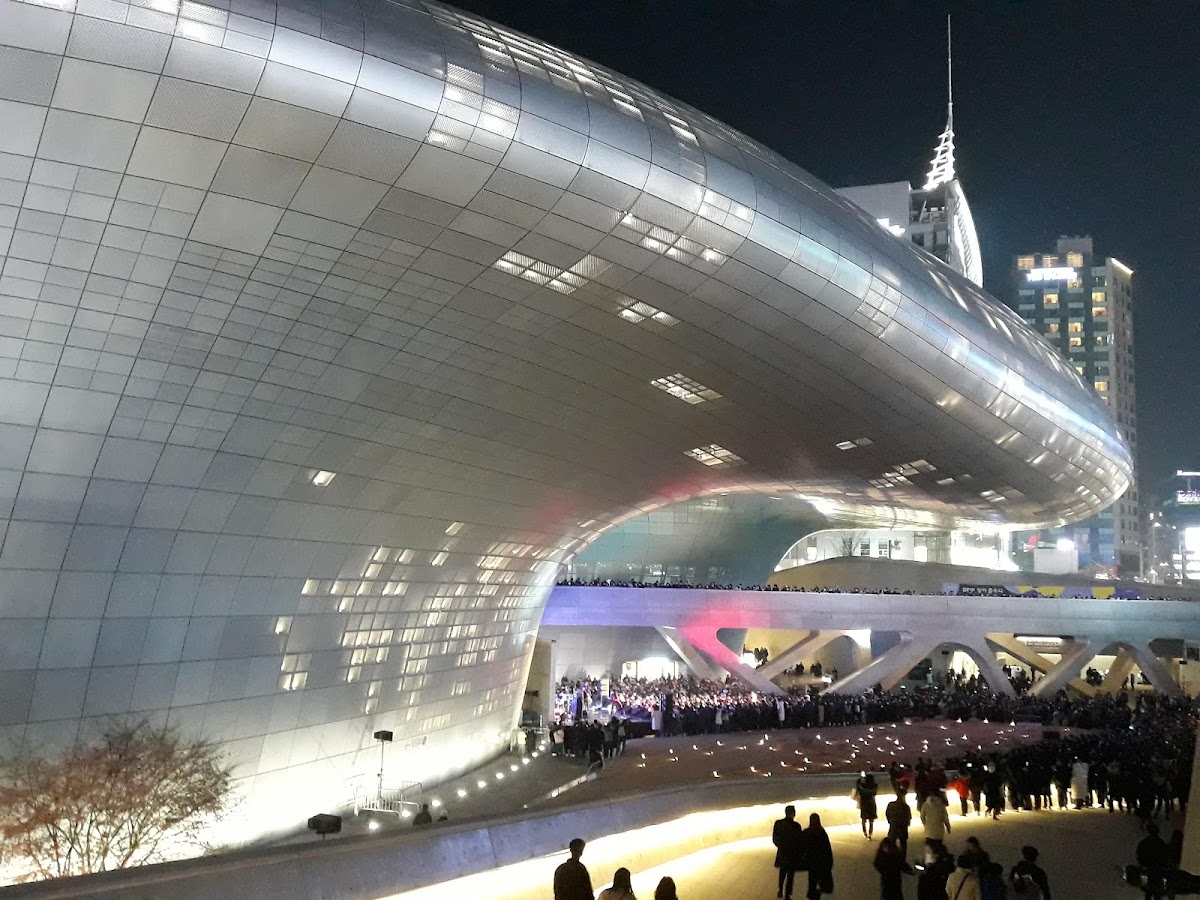 Dongdaemun Design Plaza (DDP) — photo 2