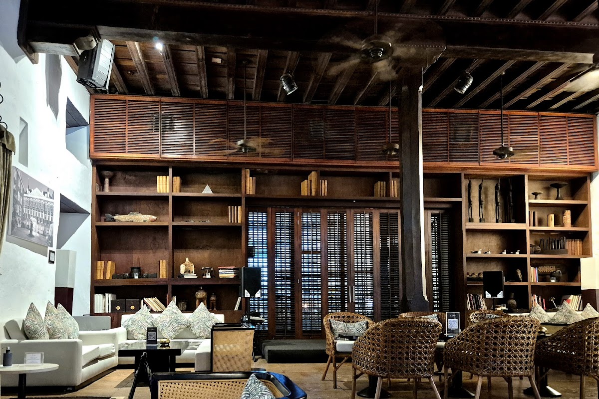El Coro Lounge Bar — photo 4