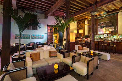 El Coro Lounge Bar