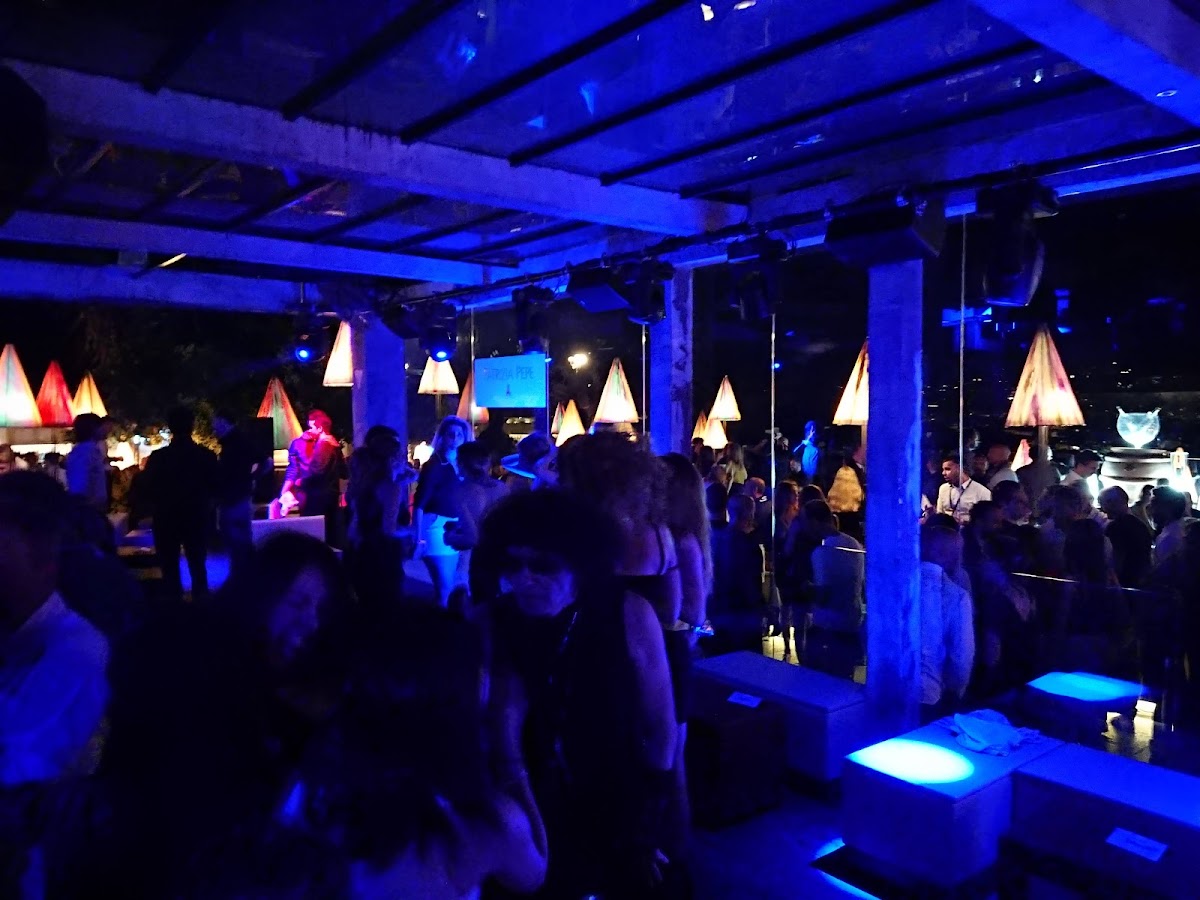 Flo Lounge Bar — photo 5
