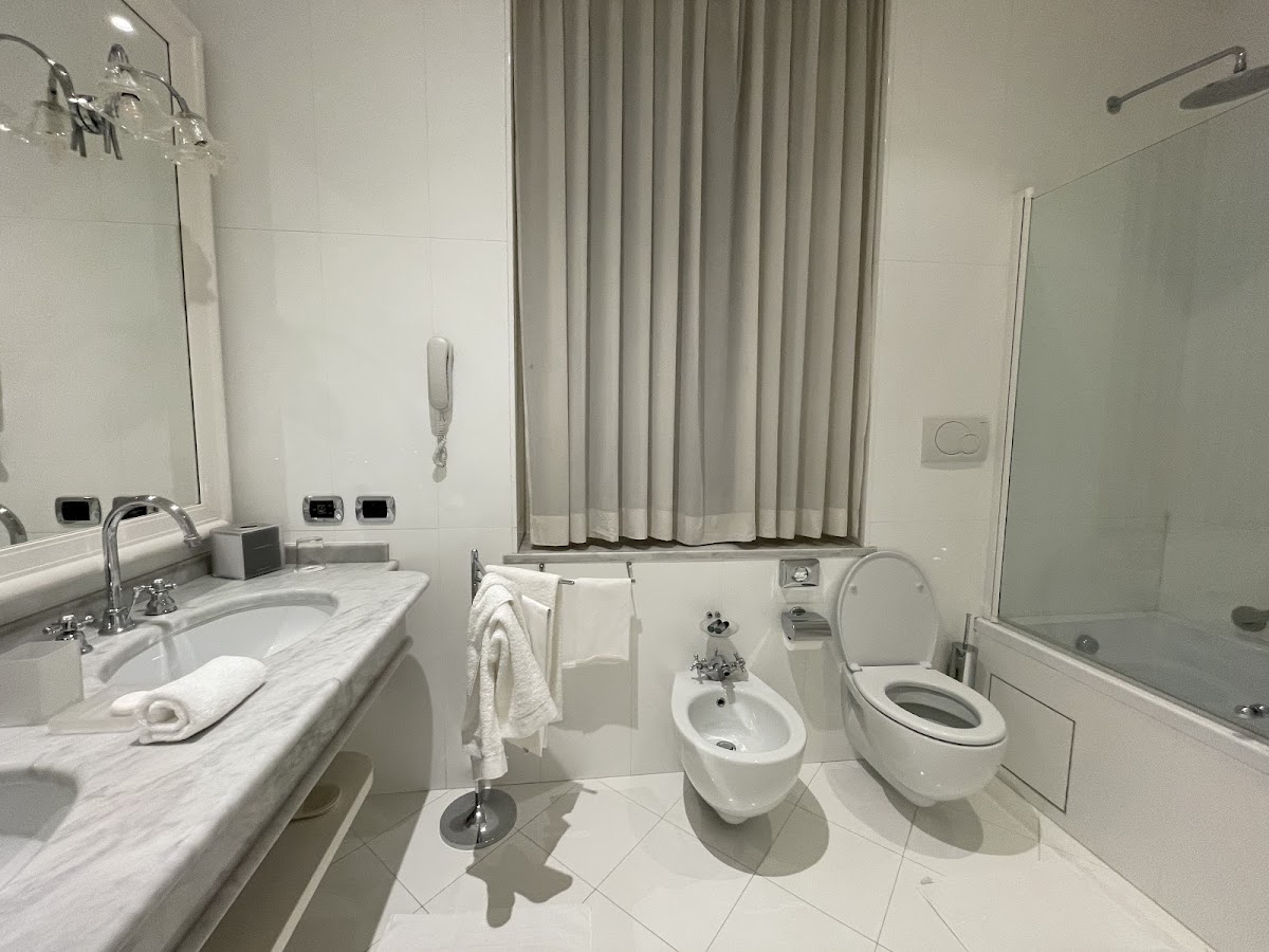 Grand Hotel Majestic già Baglioni — photo 2