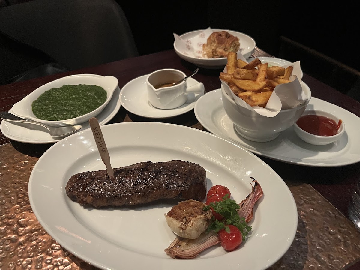 Grand Hyatt Steakhouse — photo 4