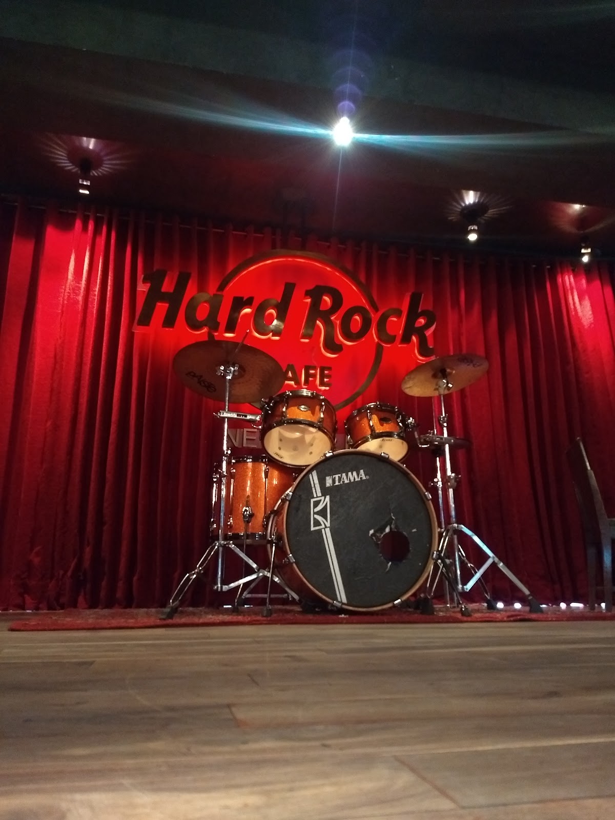 Hard Rock Cafe — photo 2
