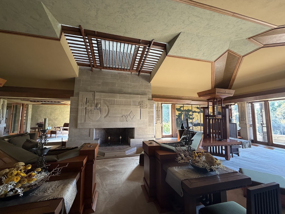 Hollyhock House — photo 3