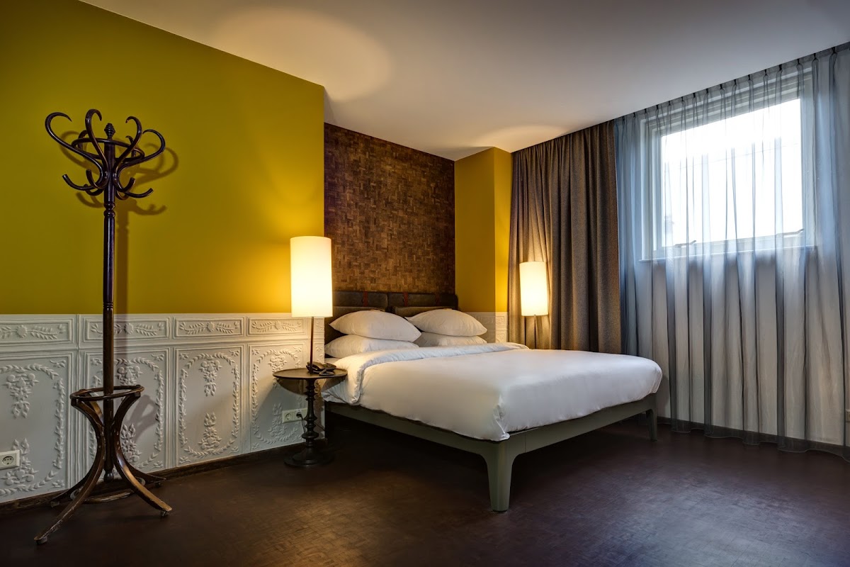 Hotel V Nesplein — photo 2