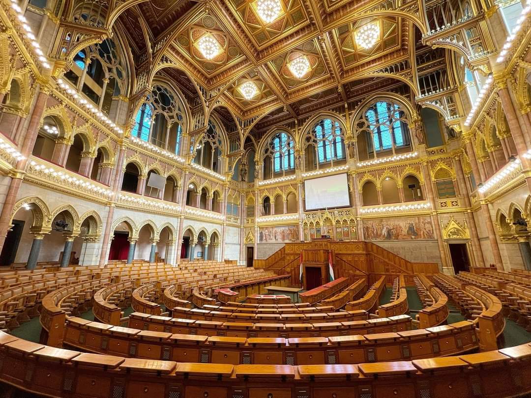 Hungarian Parliament Building — photo 3