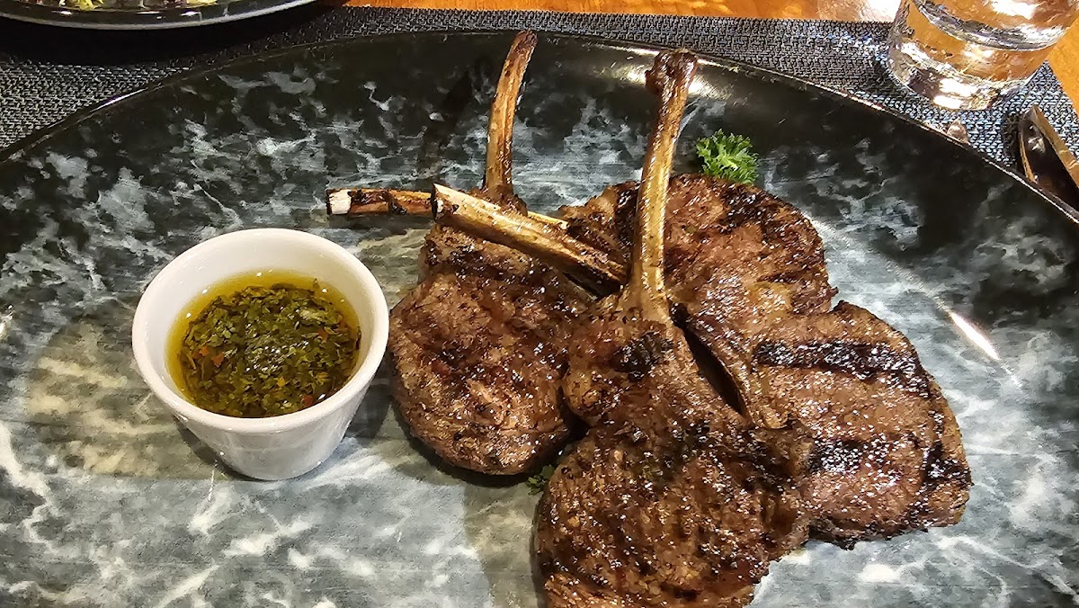 Hunter's Room & Grill — photo 3