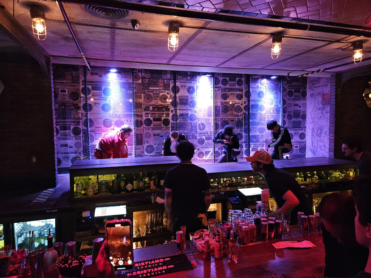 Kiss Kiss Bang Bang — photo 5
