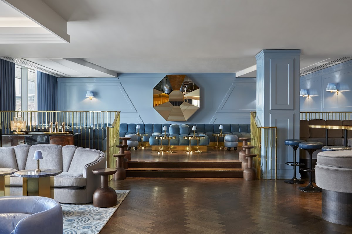 Lyaness, London