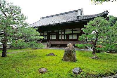 Morning Zen Meditation at Ryosoku-in
