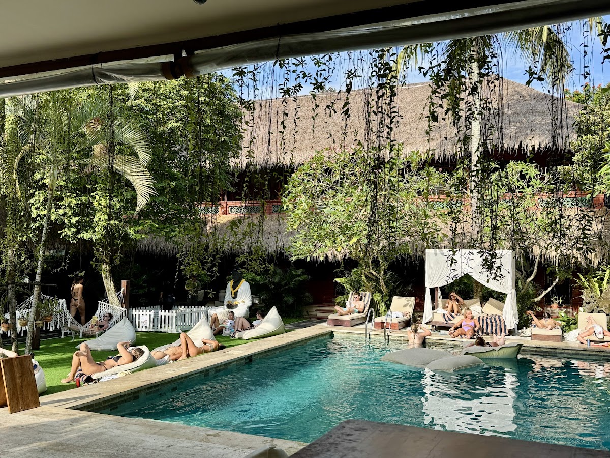 Puri Garden Hotel & Hostel, Bali