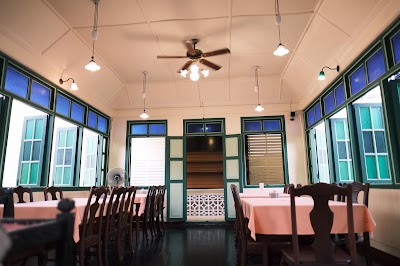 Raya Restaurant