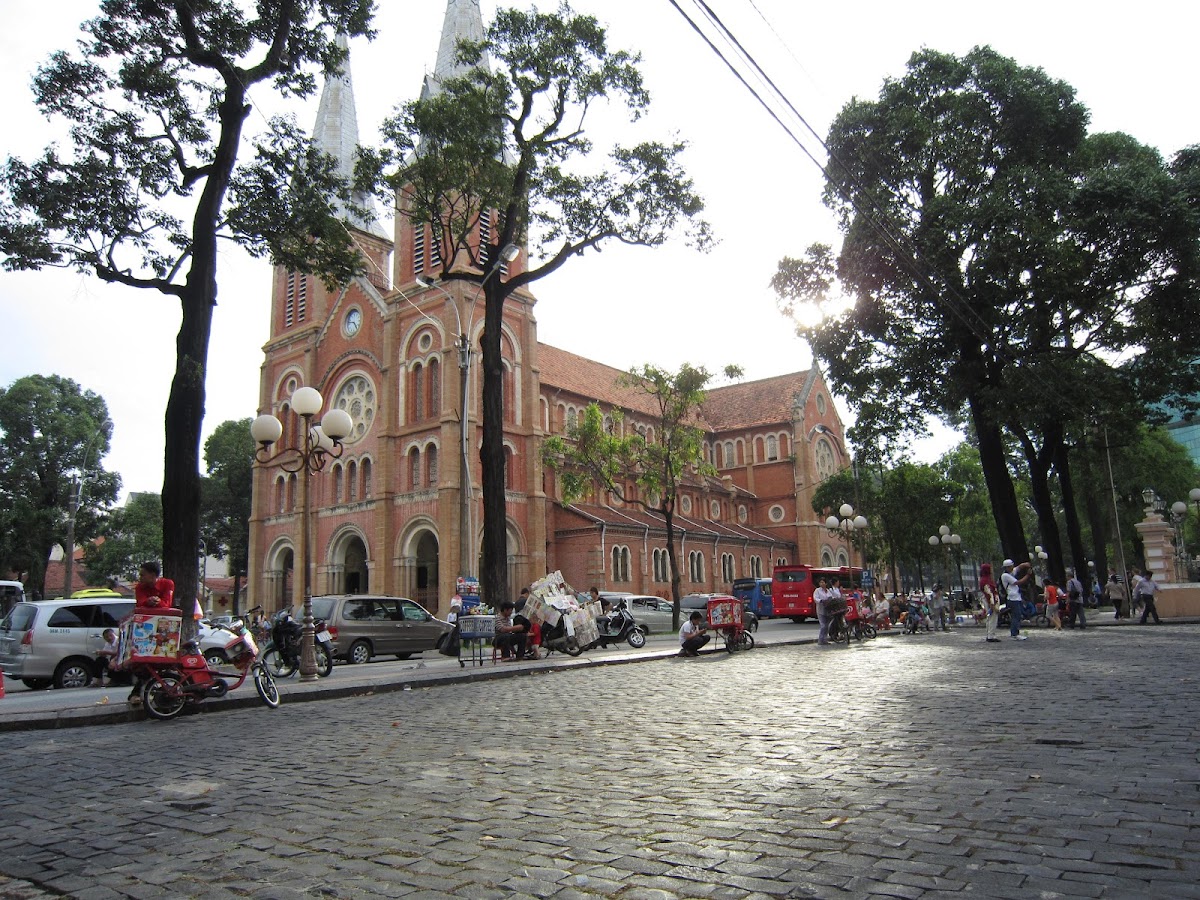 Saigon Central Post Office — photo 2
