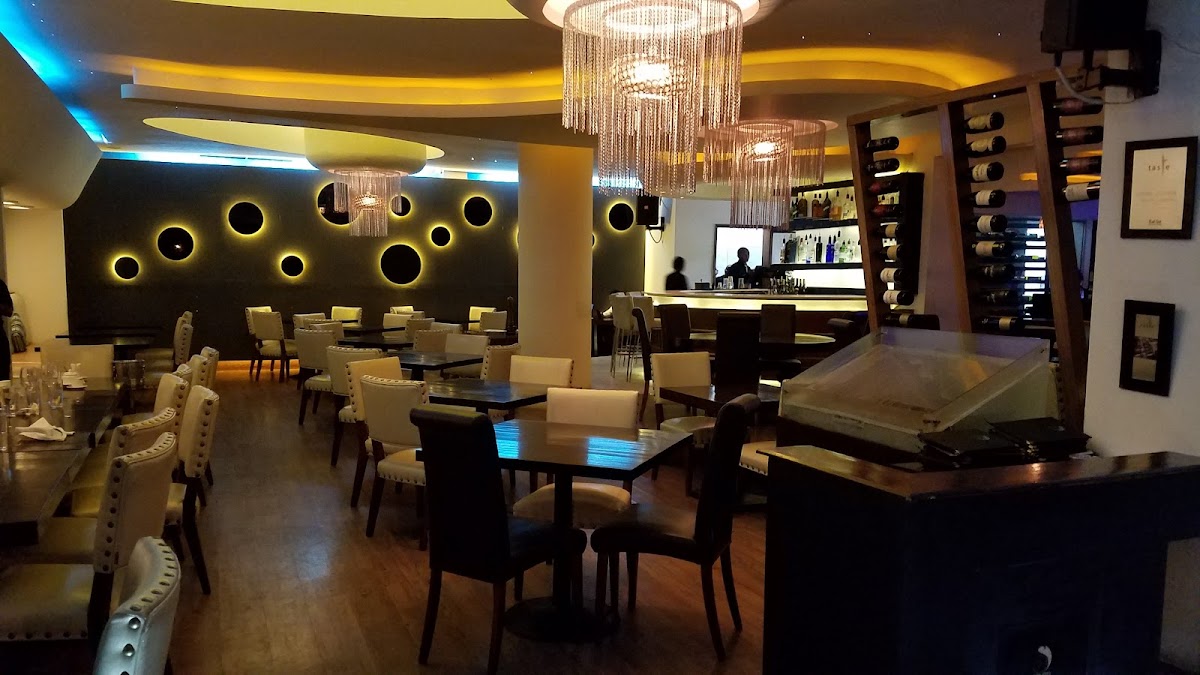 Seven Seafood & Grill — photo 3