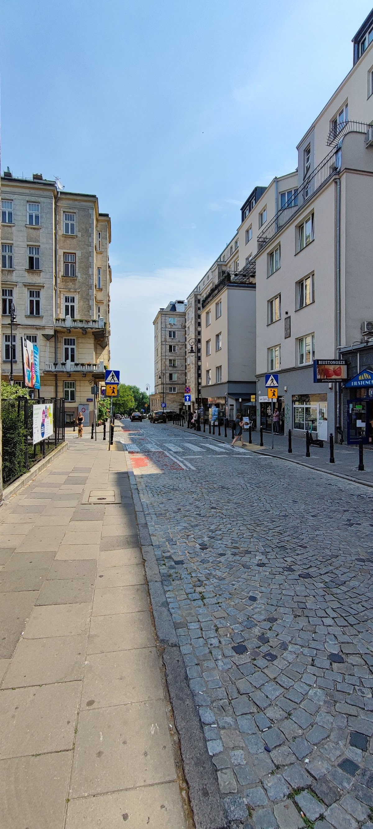 Smolna, Warsaw
